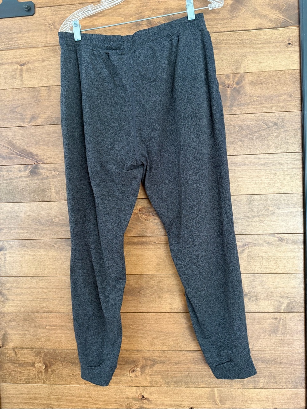 Vuori Dream Knit Joggers EXCELLENT Condition - Picture 3 of 7